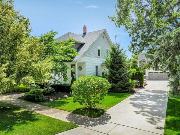 220 Hickory Street, Frankfort, IL 60423