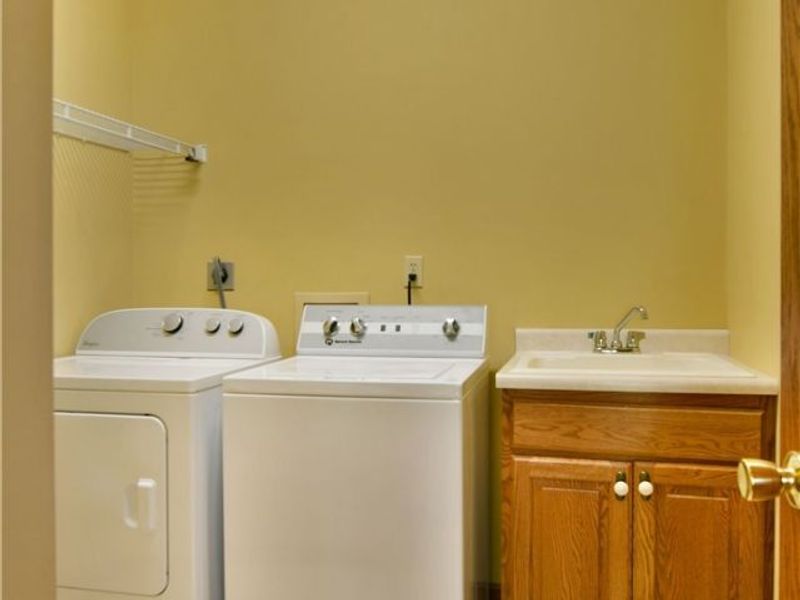 7581 Brookstone Place, Poland, OH 44514 Photo 15