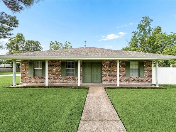 1401 W HALL Avenue , Slidell, LA 70460