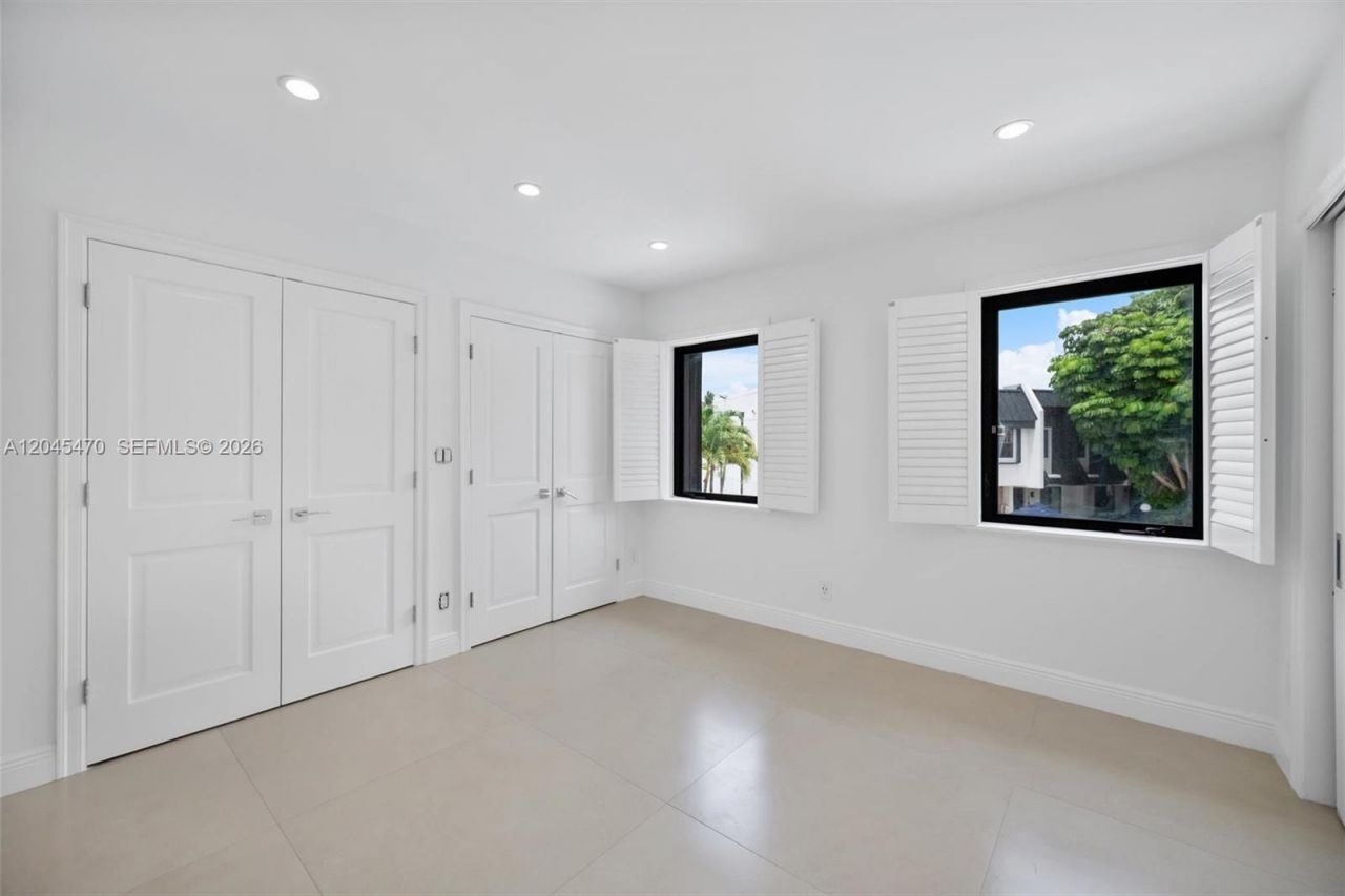 6667 Miller Dr, Unit 14, South Miami, FL 33155 Photo