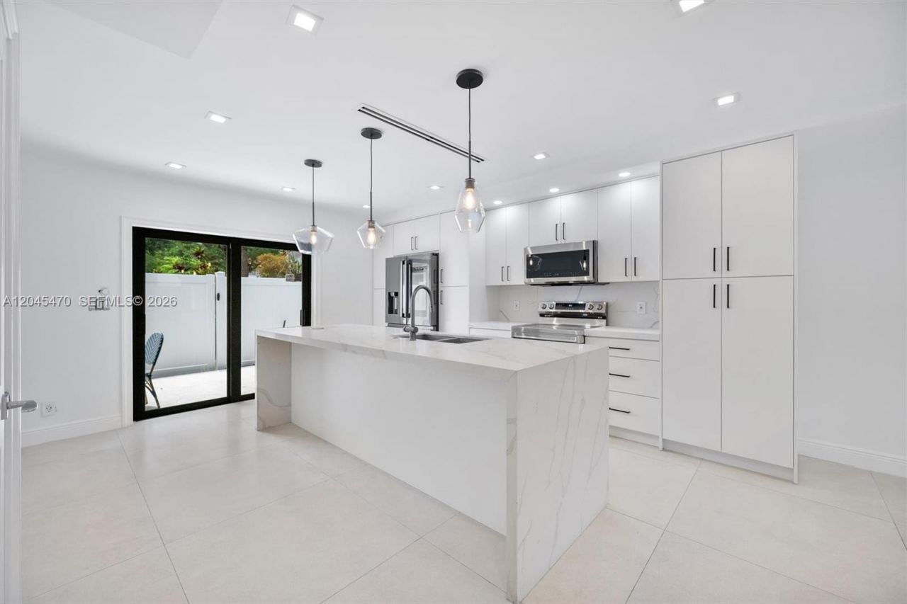 6667 Miller Dr, Unit 14, South Miami, FL 33155 Photo