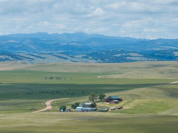 25974 FAIRBURN, Fairburn, SD 57738