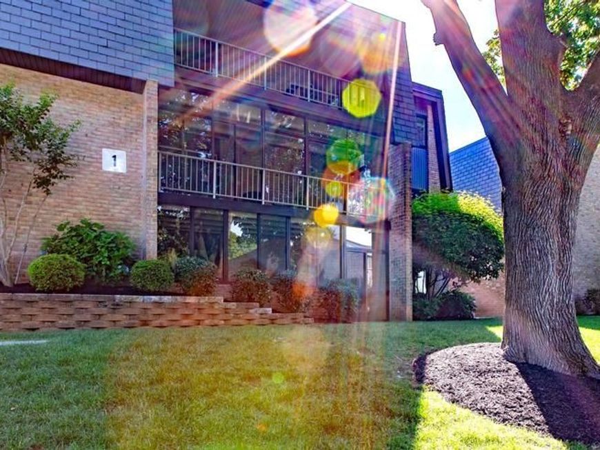 1 Stonehenge Circle, Unit 2, Baltimore, MD 21208 Main Photo