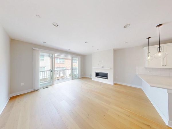 10324 GROSVENOR PLACE, NORTH BETHESDA, MD 20852
