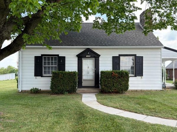 1898 BALTIMORE PIKE , HANOVER, PA 17331