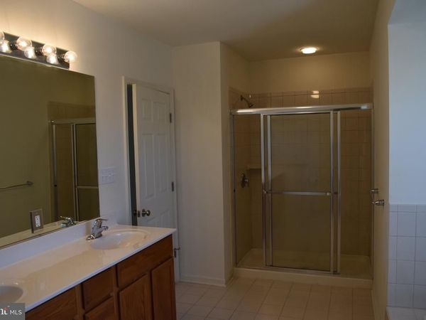 72 CHELSEA COURT, ATLANTIC CITY, NJ 08401