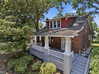 912 N GARFIELD STREET , ARLINGTON, VA 22201