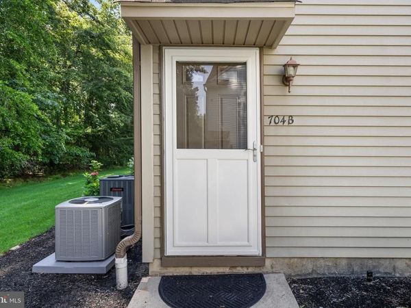 704 B HARWOOD COURT, MOUNT LAUREL, NJ 08054