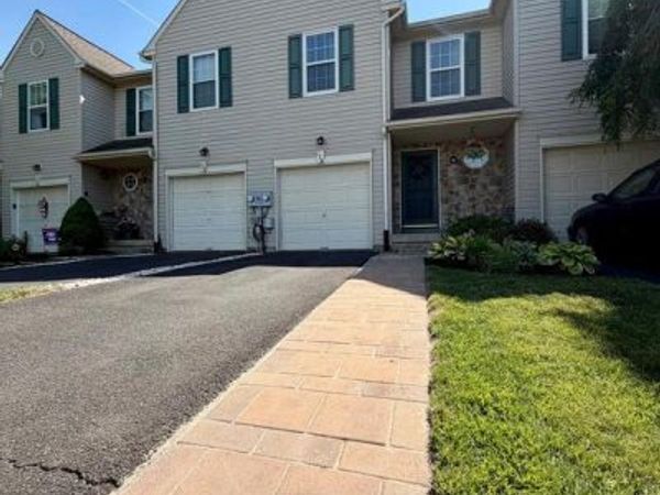 176 STRAWBERRY LANE, PERKASIE, PA 18944