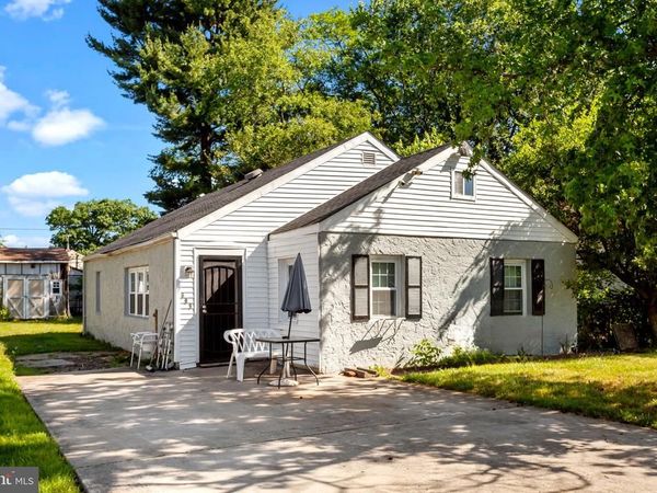 609 WINDER, BRISTOL, PA 19007