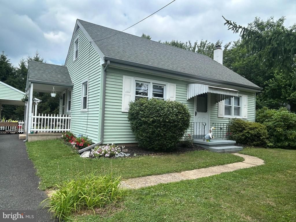 138 E Seven Stars Road, Phoenixville, PA 19460 Main Photo