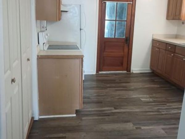 6 W STATE STREET, QUARRYVILLE, PA 17566