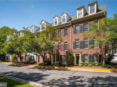 8894 ASHGROVE HOUSE LANE , VIENNA, VA 22182