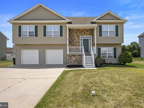 45 FIELDS DRIVE, SMYRNA, DE 19977