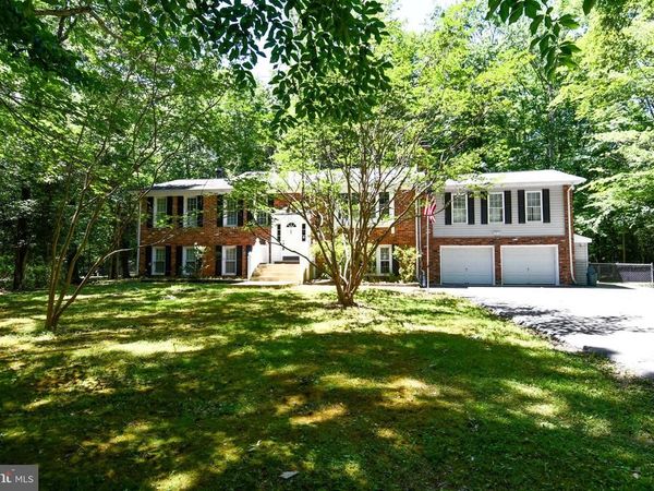 8870 BROOK DRIVE, WALDORF, MD 20603