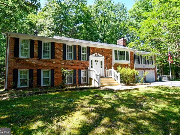 8870 BROOK DRIVE, WALDORF, MD 20603