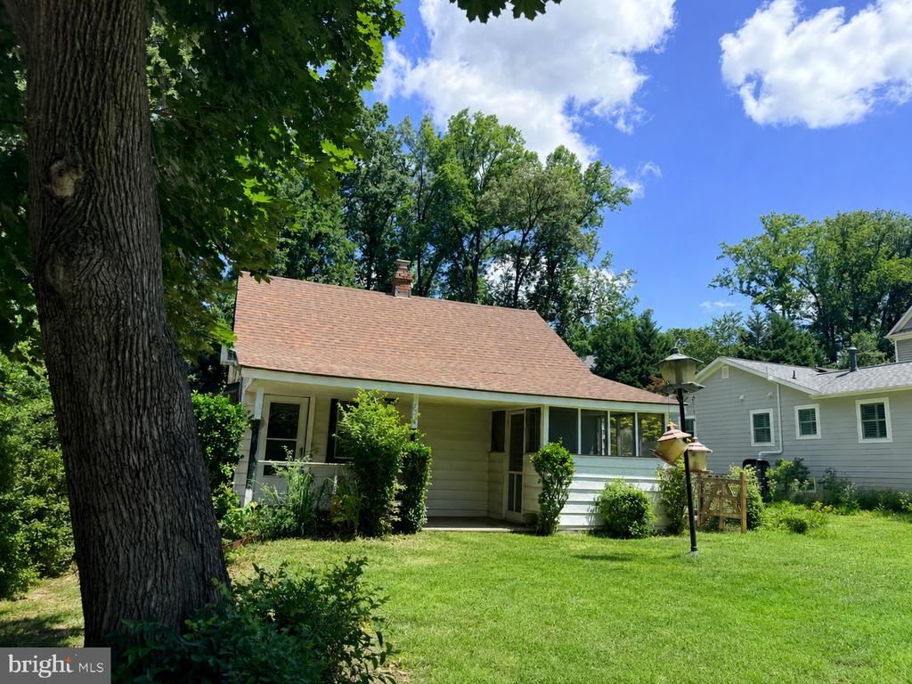 733 ANDERSON AVENUE , ROCKVILLE, MD 20850