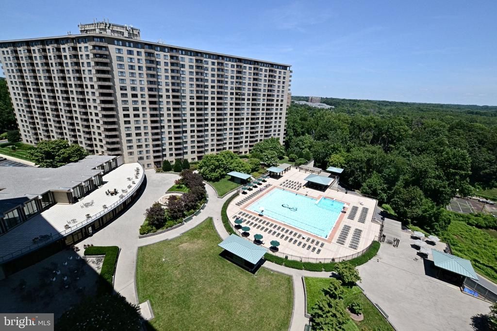 5225 POOKS HILL ROAD , BETHESDA, MD 20814
