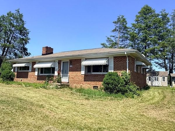 12606 CROOM ROAD , UPPER MARLBORO, MD 20772