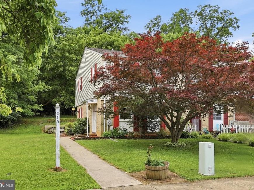 219 Queen Annes Court, Hagerstown, MD 21740 Main Photo