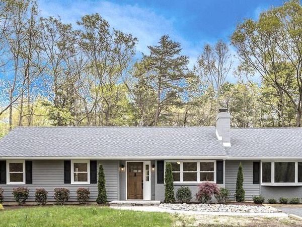14 TUCKERTON ROAD, SHAMONG, NJ 08088