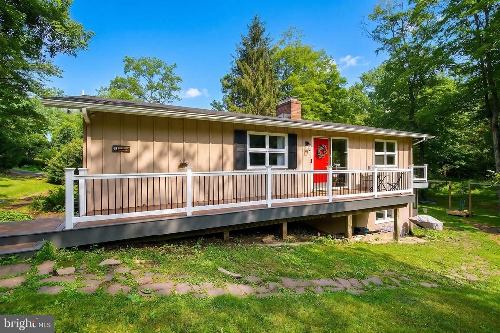 95 Jacobs Creek Road, Ewing, NJ 08628 Main Photo
