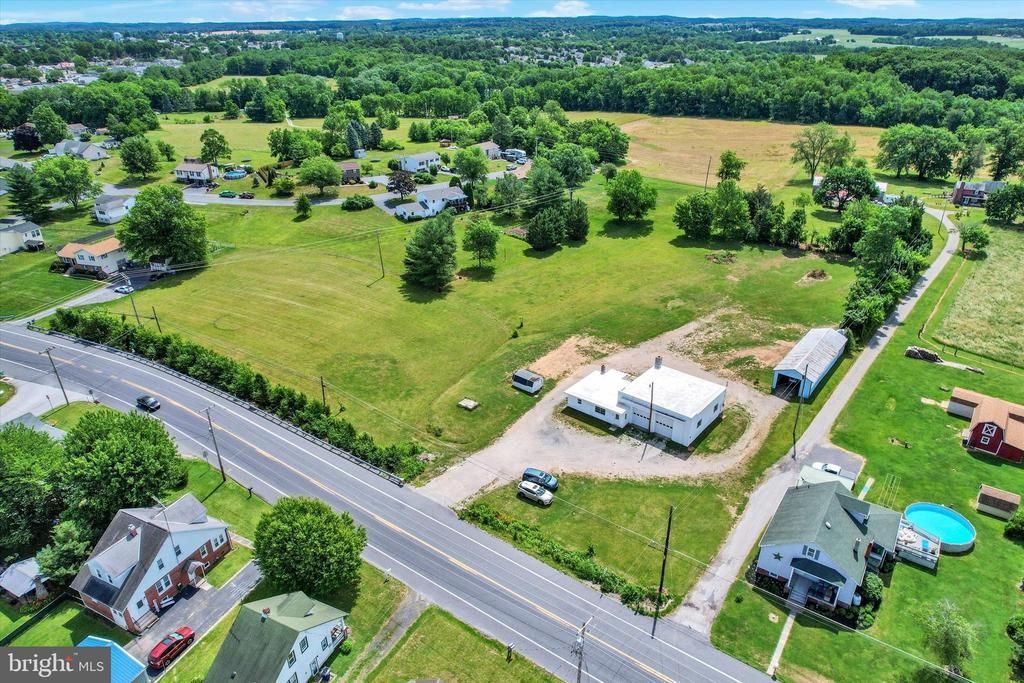 1090 FREDERICK PIKE , LITTLESTOWN, PA 17340