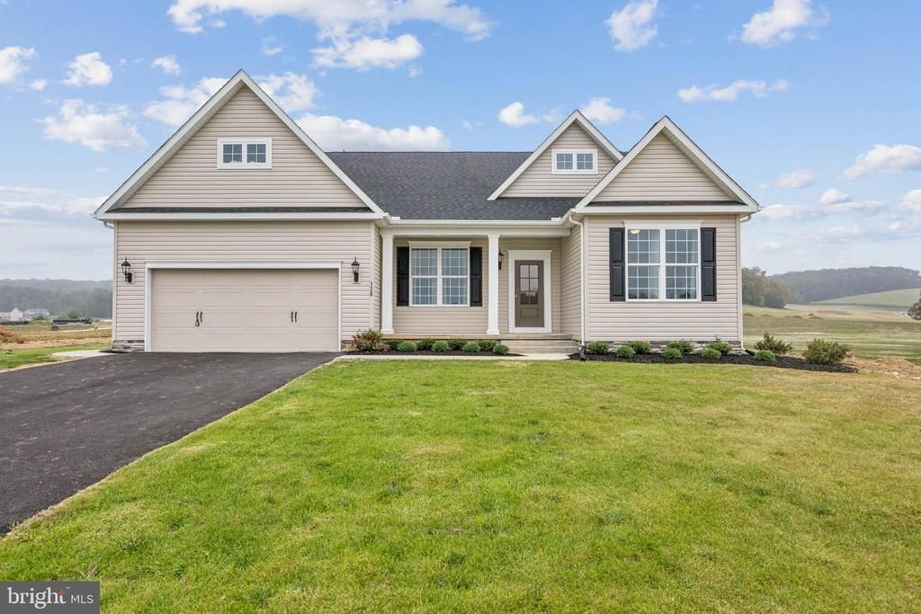 14 Kinzers Court, Unit 64, Hanover, PA 17331 Main Photo