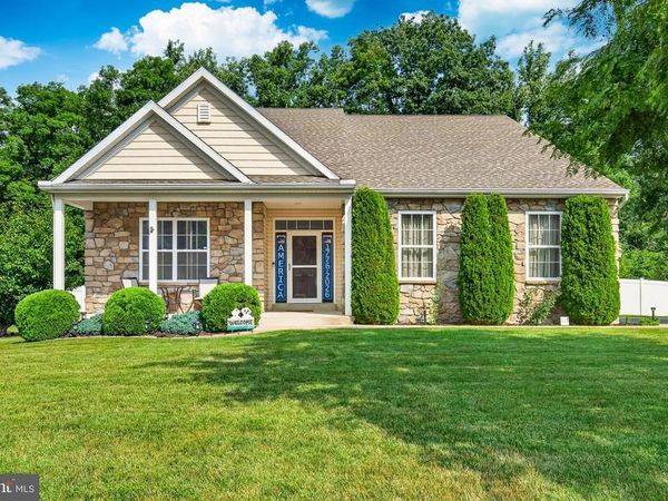 105 WOODS EDGE DRIVE , DOUGLASSVILLE, PA 19518
