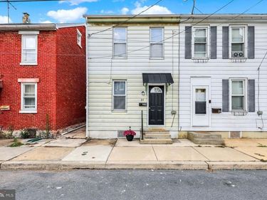 31 W WASHINGTON STREET, FLEETWOOD, PA 19522