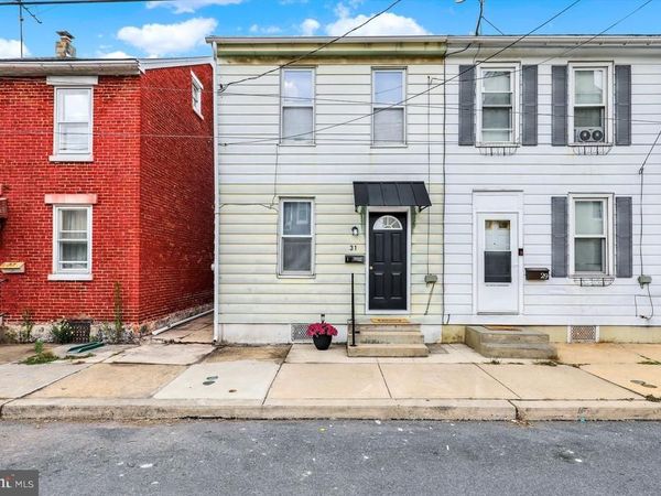 31 W WASHINGTON STREET, FLEETWOOD, PA 19522