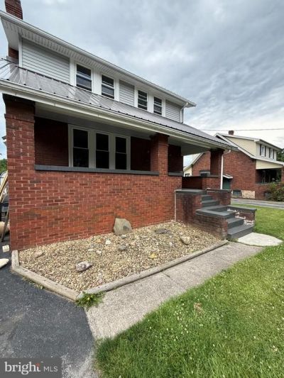 5729 CALIFORNIA AVENUE, ALTOONA, PA 16602