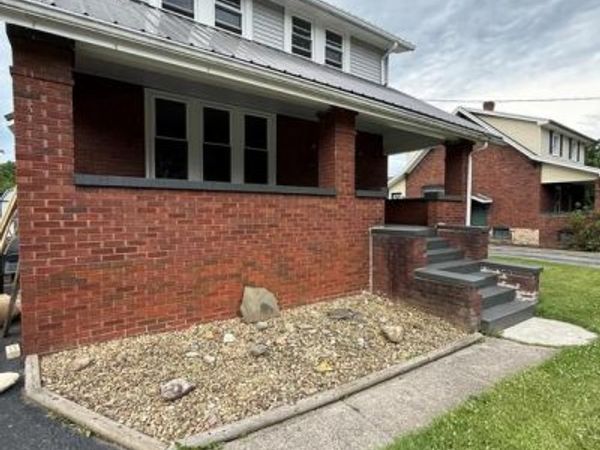 5729 CALIFORNIA AVENUE, ALTOONA, PA 16602