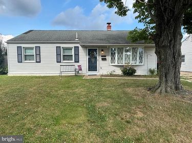 3813 MORROW DRIVE, BENSALEM, PA 19020