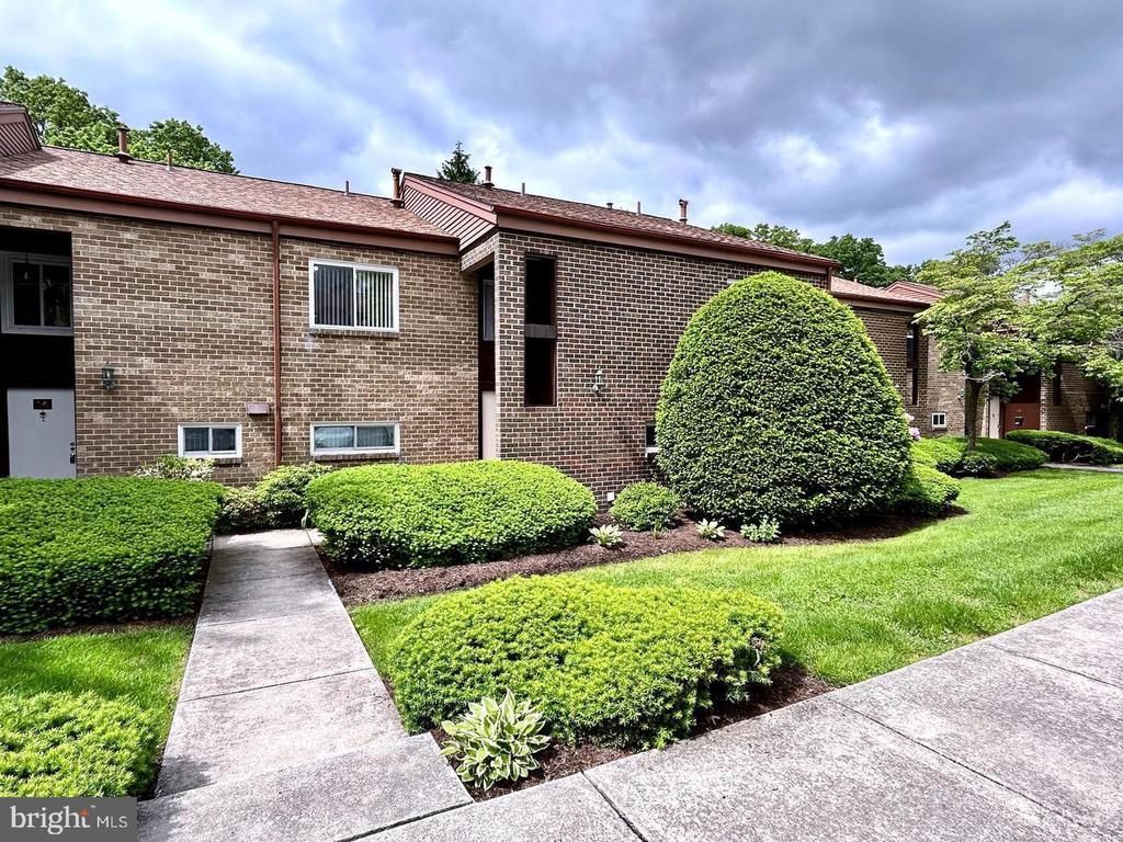 15 CAMPBELL PLACE , CAMP HILL, PA 17011