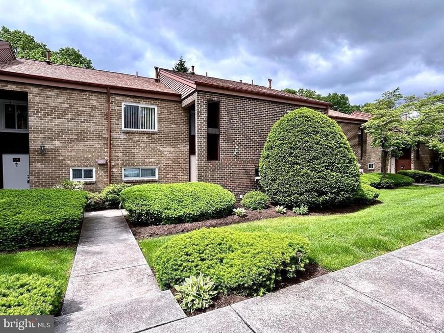 15 Campbell Place, Camp Hill, PA 17011 Main Photo