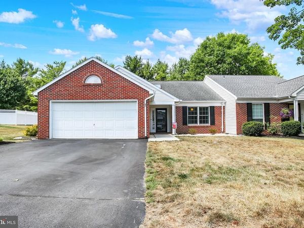63 GREENSPRING DRIVE, MECHANICSBURG, PA 17050