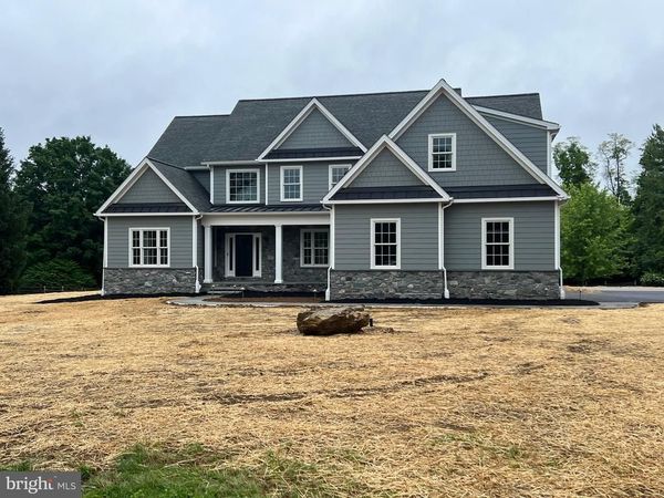 2400 HORSESHOE TRAIL , CHESTER SPRINGS, PA 19425