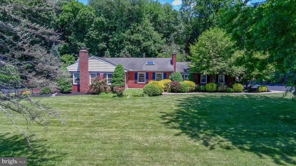 2445 STRASBURG ROAD, COATESVILLE, PA 19320