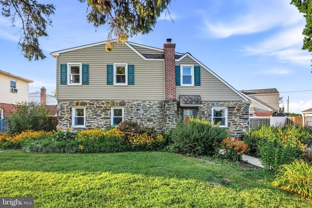 732 CRICKET LANE, ALDAN, PA 19018