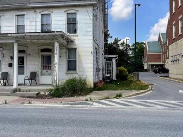 133 N RAILROAD STREET , ANNVILLE, PA 17003