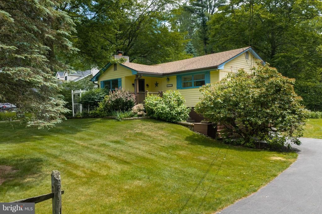 5226 BEECHWOOD ROAD, BLAKESLEE, PA 18610