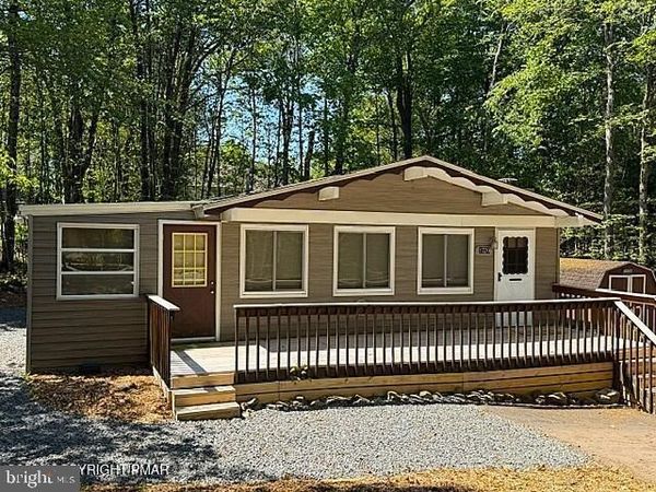 241 CHAMPLAIN DRIVE , TOBYHANNA, PA 18466