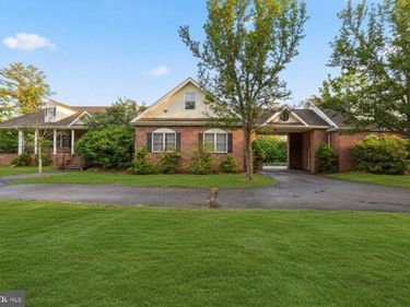 267 SCENIC DRIVE, BLAKESLEE, PA 18610