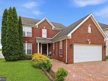 8217 ROSE PETAL DRIVE, PHILADELPHIA, PA 19111