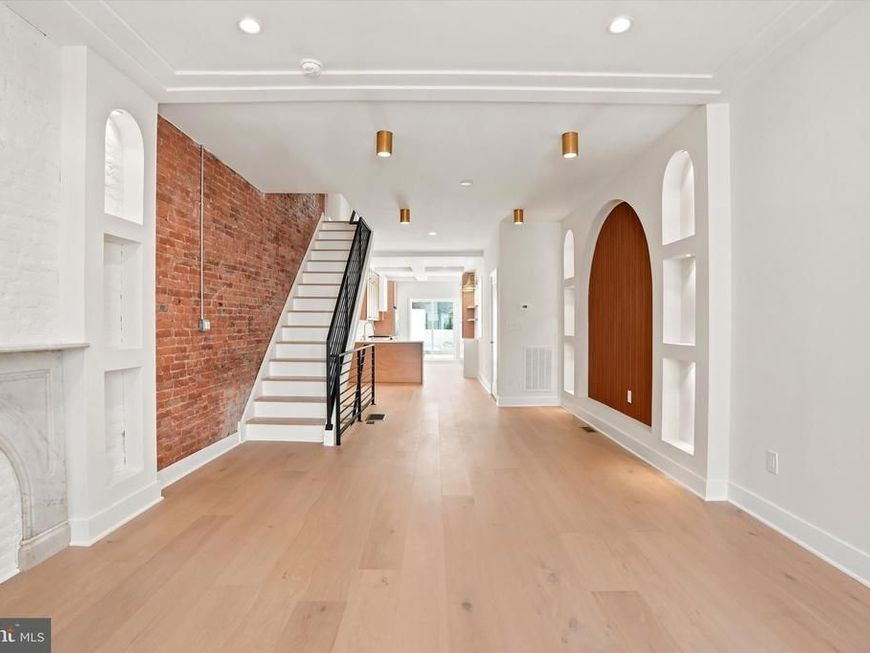729 Wharton Street, Philadelphia, PA 19147 Main Photo