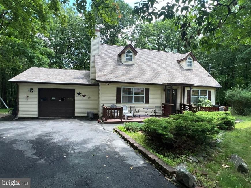 113 Bailey Drive, Bushkill, PA 18324 Main Photo