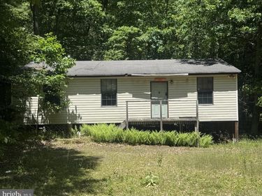1387 PARADISE DRIVE, ELLIOTTSBURG, PA 17024