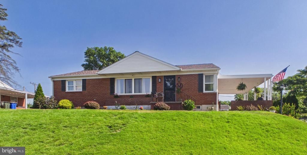 1811 HAYWARD ROAD , YORK, PA 17408