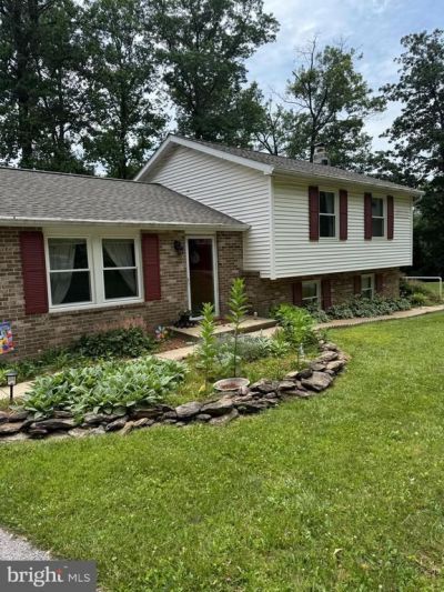 5618 NANCY LOU LANE , STEWARTSTOWN, PA 17363